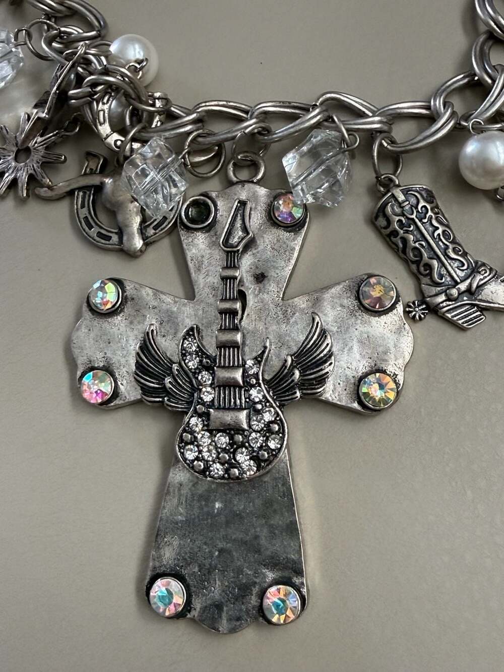 Accessories - Picture 2 of 4